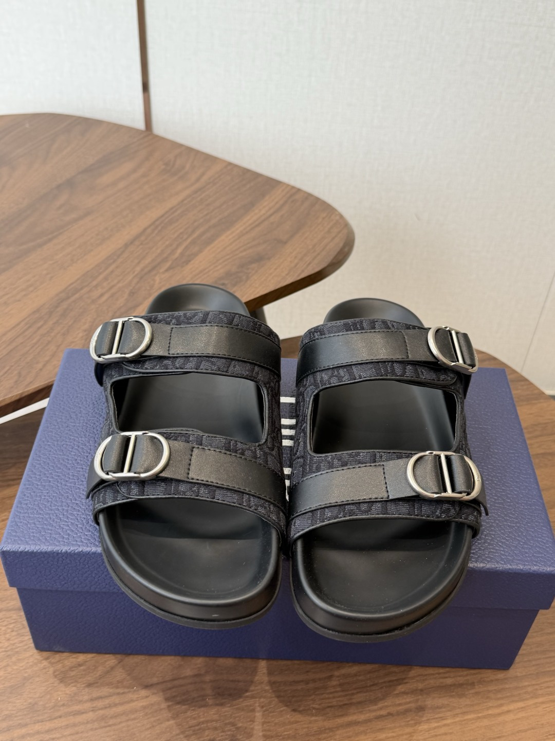 Dior  26ss 春夏最新款  男士超轻发泡大底 凉拖 夏威夷沙滩运动拖鞋 Angelababy入主迪·奥春夏力推系