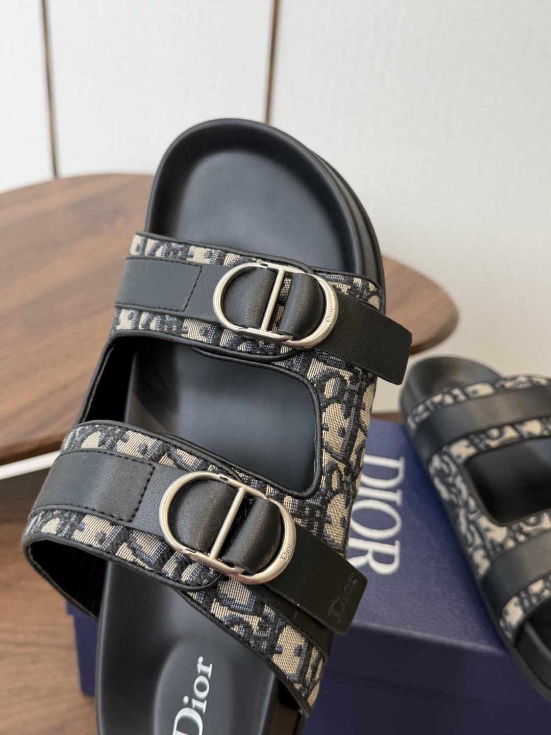 Dior  26ss 春夏最新款  男士超轻发泡大底 凉拖 夏威夷沙滩运动拖鞋 Angelababy入主迪·奥春夏力推系
