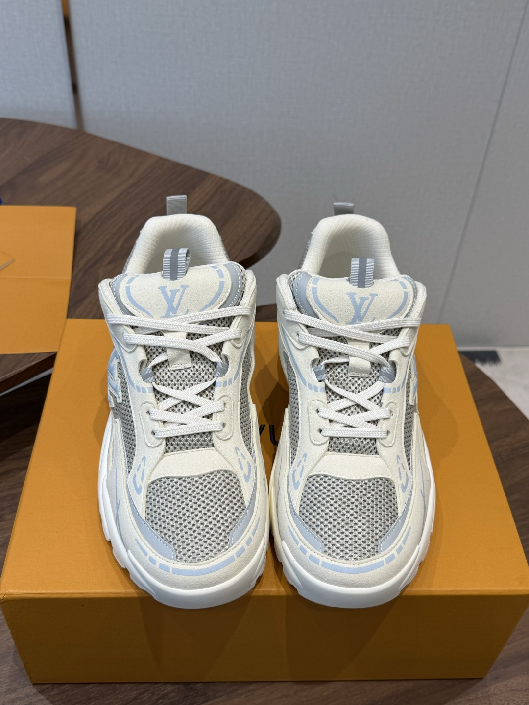 Louis Vuitton Sneakers