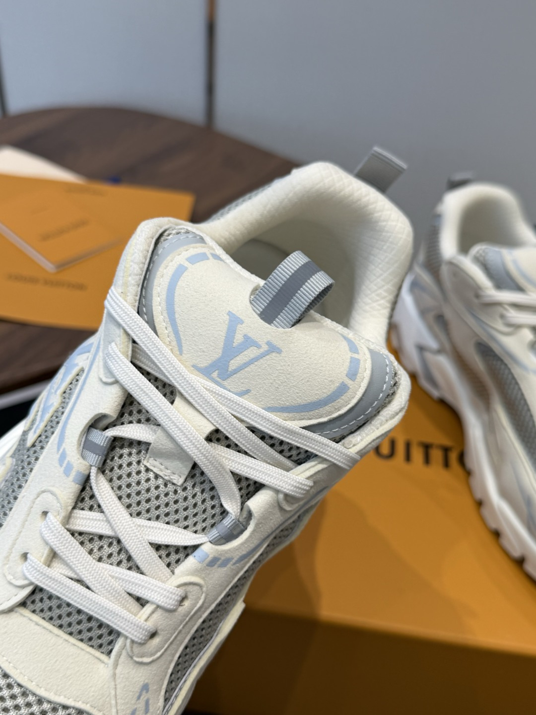 Louis Vuitton Sneakers