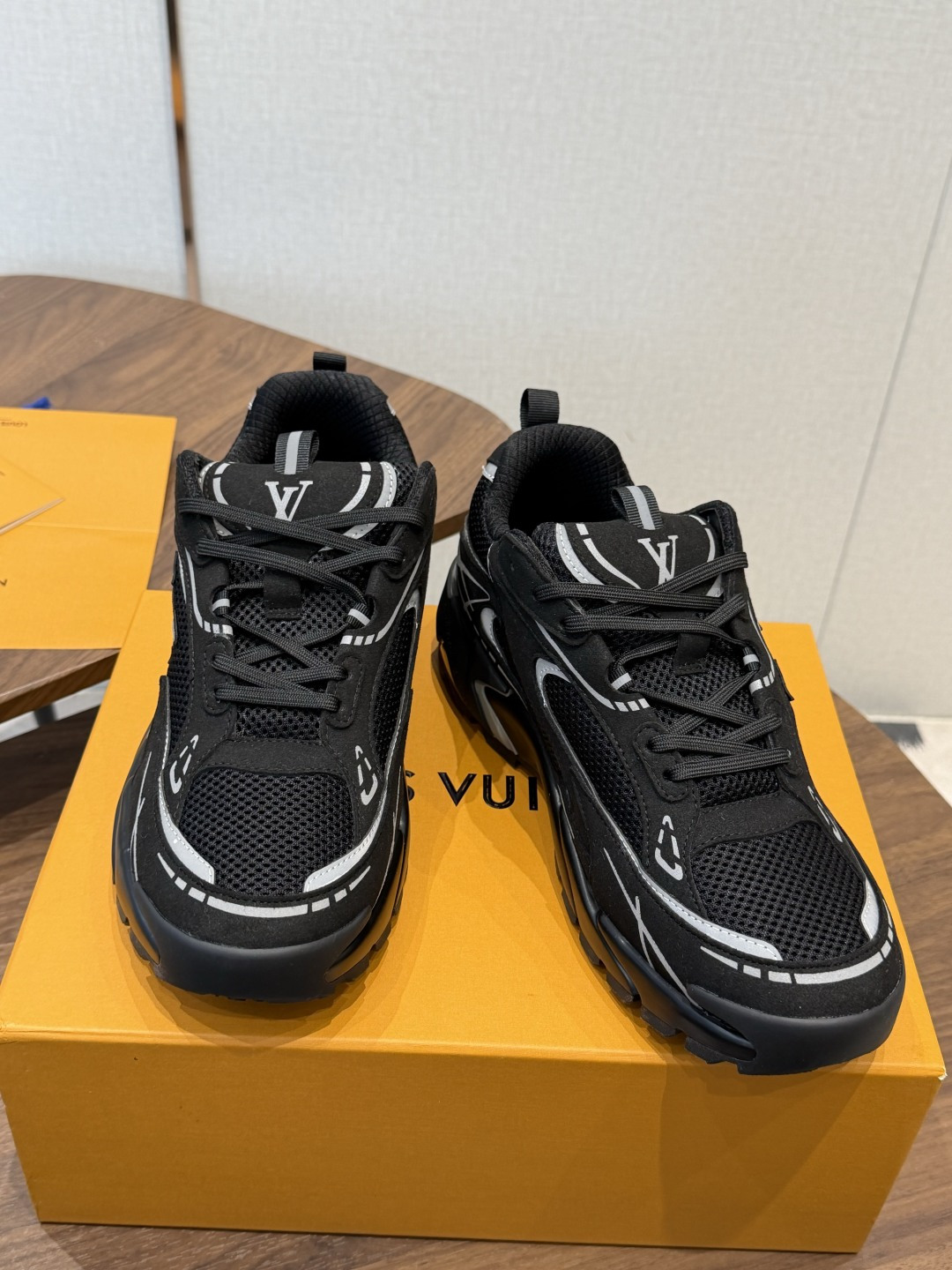 Louis Vuitton Sneakers