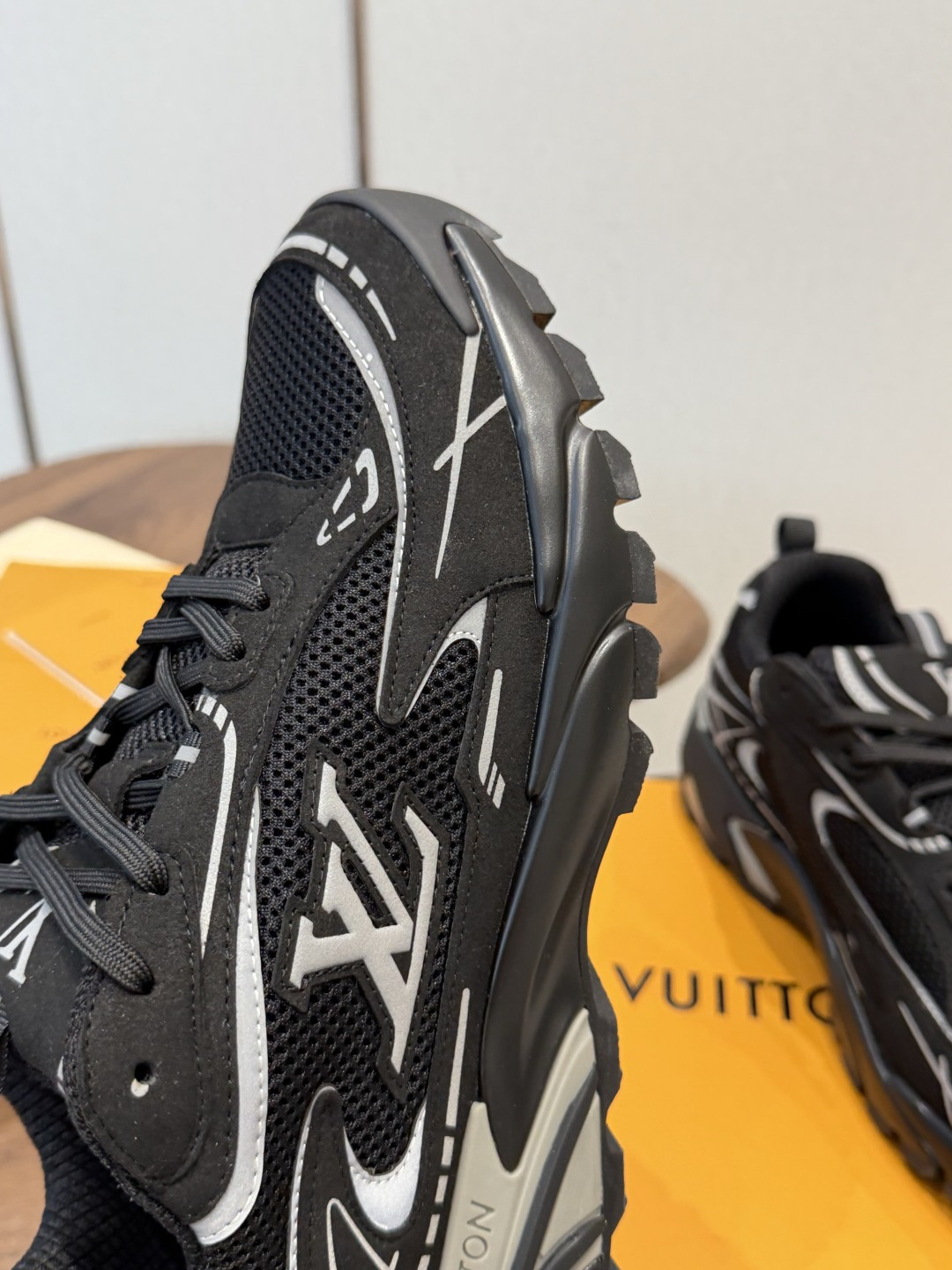 Louis Vuitton Sneakers