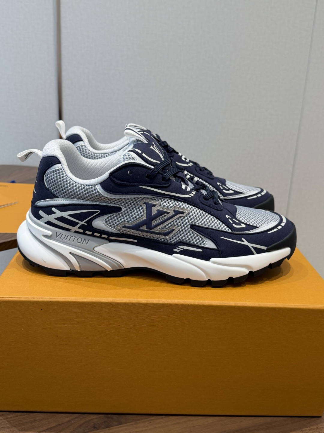 Louis Vuitton Sneakers