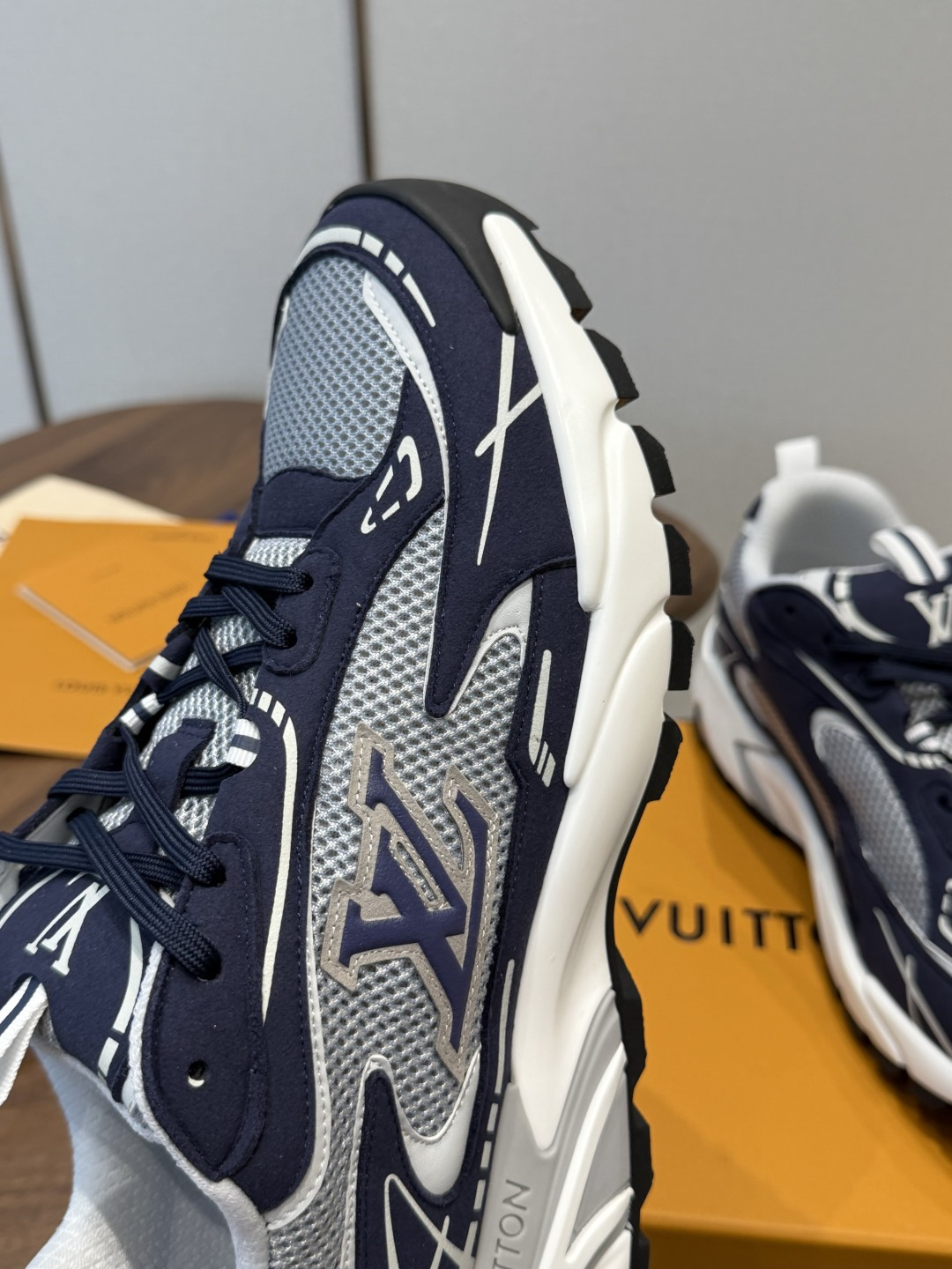 Louis Vuitton Sneakers