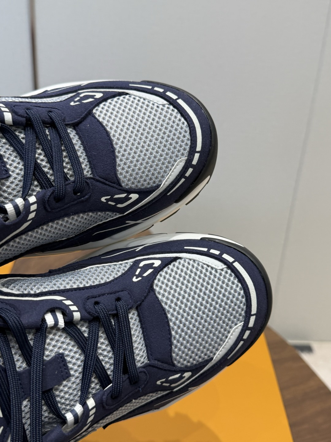 Louis Vuitton Sneakers