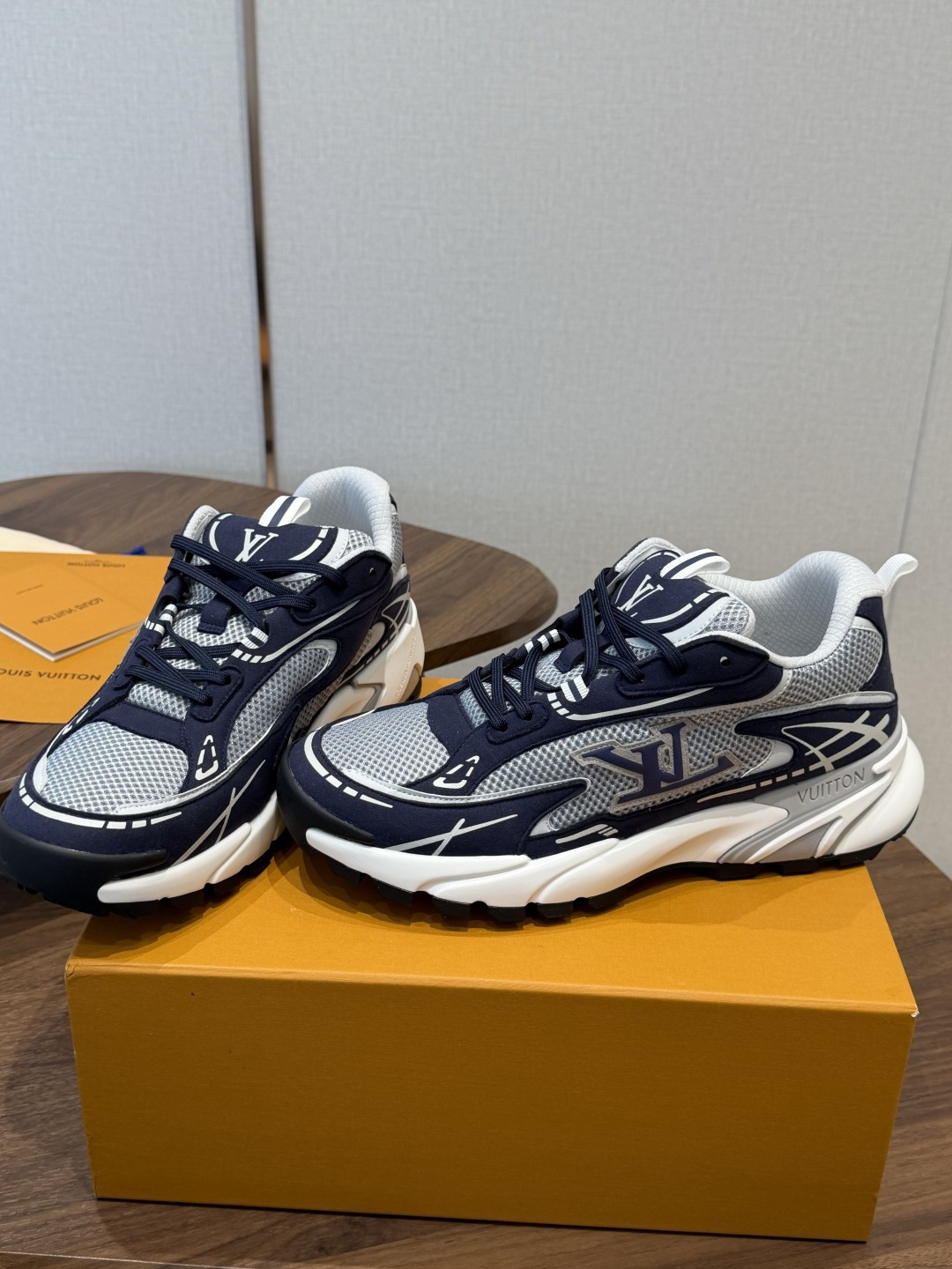 Louis Vuitton Sneakers