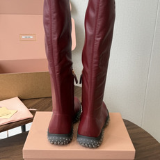 miu miu 运动休闲靴子弹力靴 26ss 秋冬新款 弹力Pu 触感舒适柔软,仿佛第二层肌肤般贴合脚部,柔韧性特别好, miu miu 运动休闲靴子弹力靴 26ss 秋冬新款 弹力Pu 触感舒适柔软,仿佛第二层肌肤般贴合脚部,柔韧性特别好,