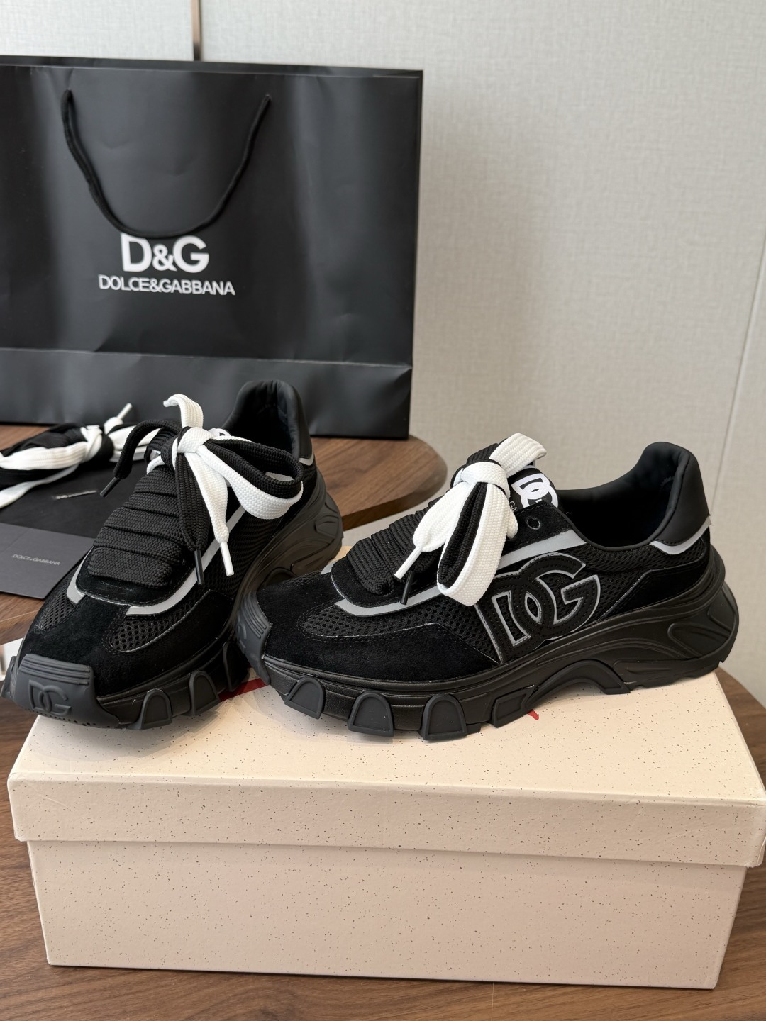 Dolce&Gabbana杜嘉班纳 D&G26ss新品 专柜新款运动鞋厚底休闲鞋 爆款系列…… 厚底休闲鞋DG 标志性 Dolce&Gabbana杜嘉班纳 D&G26ss新品 专柜新款运动鞋厚底休闲鞋 爆款系列…… 厚底休闲鞋DG 标志性