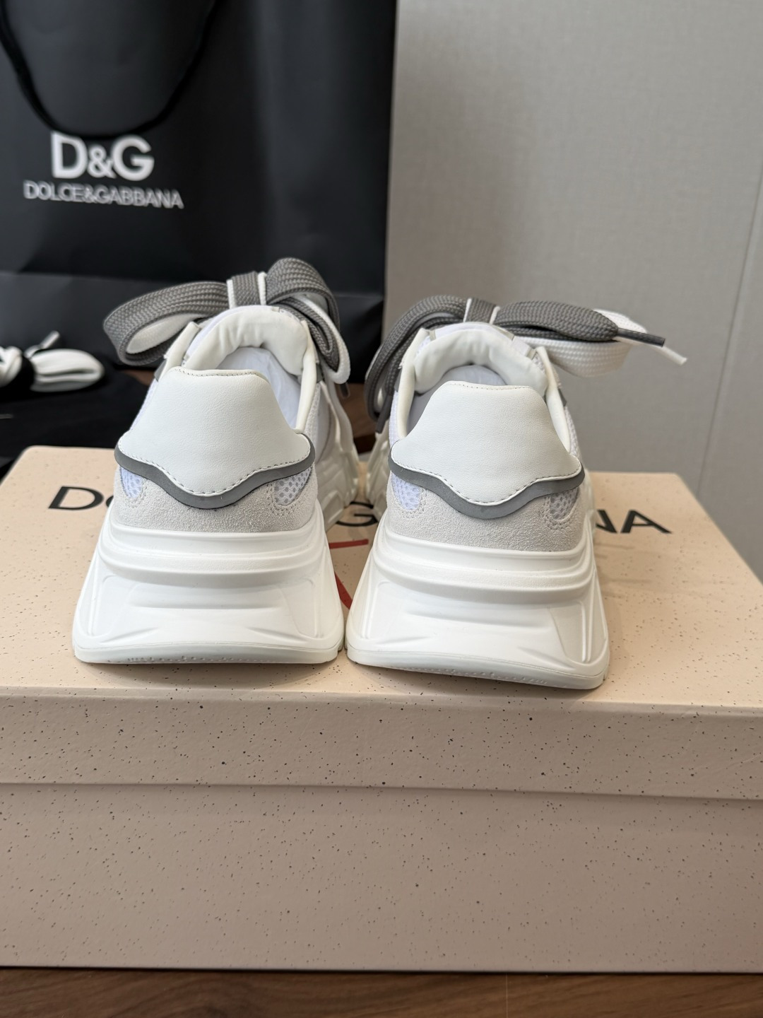 Dolce&Gabbana杜嘉班纳 D&G26ss新品 专柜新款运动鞋厚底休闲鞋 爆款系列…… 厚底休闲鞋DG 标志性 Dolce&Gabbana杜嘉班纳 D&G26ss新品 专柜新款运动鞋厚底休闲鞋 爆款系列…… 厚底休闲鞋DG 标志性