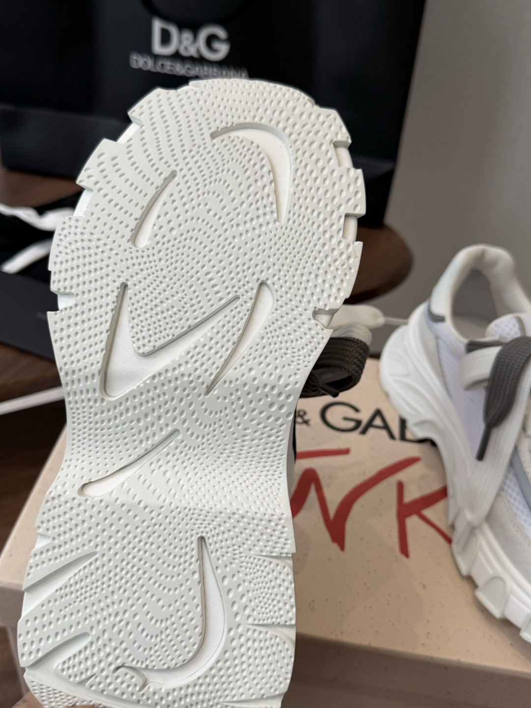 Dolce&Gabbana杜嘉班纳 D&G26ss新品 专柜新款运动鞋厚底休闲鞋 爆款系列…… 厚底休闲鞋DG 标志性 Dolce&Gabbana杜嘉班纳 D&G26ss新品 专柜新款运动鞋厚底休闲鞋 爆款系列…… 厚底休闲鞋DG 标志性