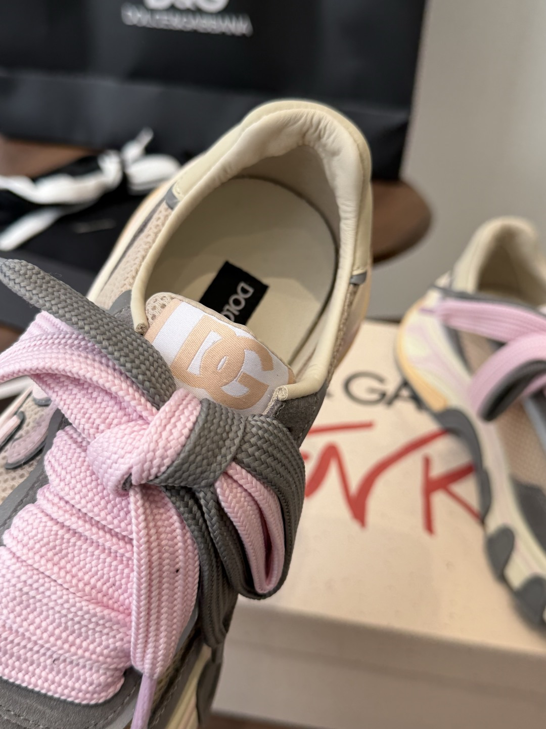 Dolce&Gabbana杜嘉班纳 D&G26ss新品 专柜新款运动鞋厚底休闲鞋 爆款系列…… 厚底休闲鞋DG 标志性 Dolce&Gabbana杜嘉班纳 D&G26ss新品 专柜新款运动鞋厚底休闲鞋 爆款系列…… 厚底休闲鞋DG 标志性