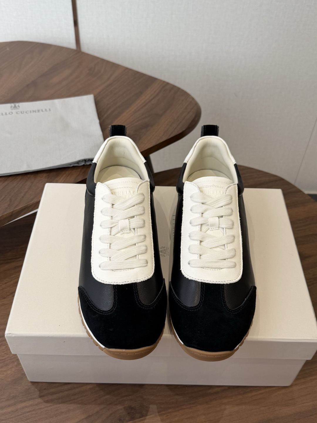 Brunello Cucinelli 26ss最新 Bc 系带 休闲鞋 鞋面进口麂皮/进口牛皮 内里进口羊皮 0.5 Brunello Cucinelli 26ss最新 Bc 系带 休闲鞋 鞋面进口麂皮/进口牛皮 内里进口羊皮 0.5