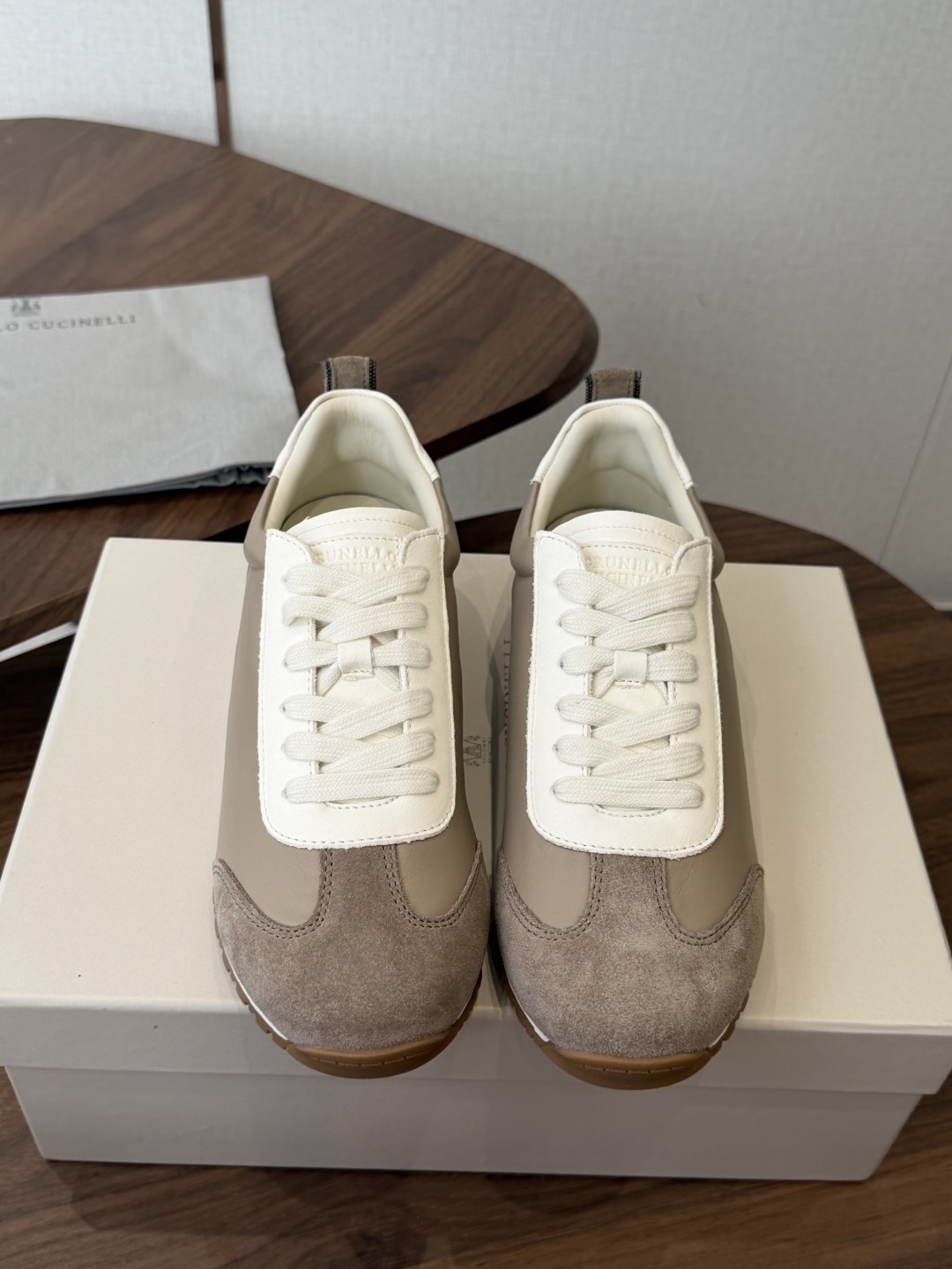 Brunello Cucinelli 26ss最新 Bc 系带 休闲鞋 鞋面进口麂皮/进口牛皮 内里进口羊皮 0.5 Brunello Cucinelli 26ss最新 Bc 系带 休闲鞋 鞋面进口麂皮/进口牛皮 内里进口羊皮 0.5