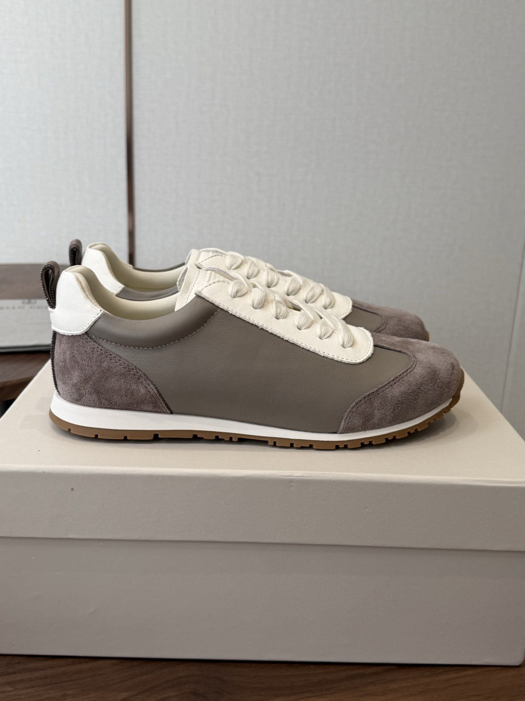 Brunello Cucinelli 26ss最新 Bc 系带 休闲鞋 鞋面进口麂皮/进口牛皮 内里进口羊皮 0.5 Brunello Cucinelli 26ss最新 Bc 系带 休闲鞋 鞋面进口麂皮/进口牛皮 内里进口羊皮 0.5