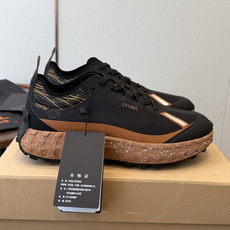 ZEGNA 杰尼亚 (男款)系列 户外 休闲 厚底运动鞋 原版购入开发 做货 这款黑色皮革 Triple Stitch ZEGNA 杰尼亚 (男款)系列 户外 休闲 厚底运动鞋 原版购入开发 做货 这款黑色皮革 Triple Stitch