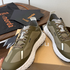 ZEGNA 杰尼亚 (男款)系列 户外 休闲 厚底运动鞋 原版购入开发 做货 这款黑色皮革 Triple Stitch ZEGNA 杰尼亚 (男款)系列 户外 休闲 厚底运动鞋 原版购入开发 做货 这款黑色皮革 Triple Stitch