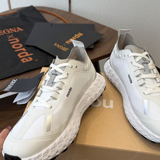 ZEGNA 杰尼亚 (男款)系列 户外 休闲 厚底运动鞋 原版购入开发 做货 这款黑色皮革 Triple Stitch ZEGNA 杰尼亚 (男款)系列 户外 休闲 厚底运动鞋 原版购入开发 做货 这款黑色皮革 Triple Stitch
