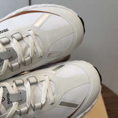 ZEGNA 杰尼亚 (男款)系列 户外 休闲 厚底运动鞋 原版购入开发 做货 这款黑色皮革 Triple Stitch ZEGNA 杰尼亚 (男款)系列 户外 休闲 厚底运动鞋 原版购入开发 做货 这款黑色皮革 Triple Stitch