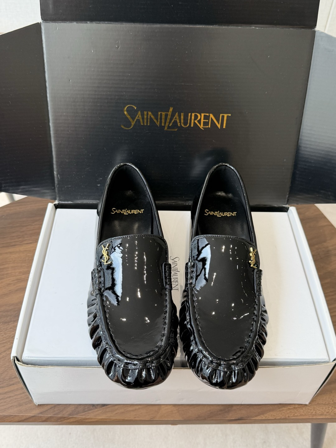(⚠️官网同步✈️盒包装) YSL Yves Saint Laurent (杨树林)大爆款情侣 樂福鞋小牛皮制造 平 (⚠️官网同步✈️盒包装) YSL Yves Saint Laurent (杨树林)大爆款情侣 樂福鞋小牛皮制造 平