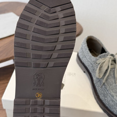 Brunello Cucinelli 26ss 秋冬新款复古乐福鞋‼ BC是意大利知名品牌,极简主义风格,纯手工串联珠链 Brunello Cucinelli 26ss 秋冬新款复古乐福鞋‼ BC是意大利知名品牌,极简主义风格,纯手工串联珠链