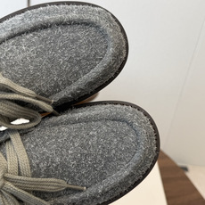 Brunello Cucinelli 26ss 秋冬新款复古乐福鞋‼ BC是意大利知名品牌,极简主义风格,纯手工串联珠链 Brunello Cucinelli 26ss 秋冬新款复古乐福鞋‼ BC是意大利知名品牌,极简主义风格,纯手工串联珠链