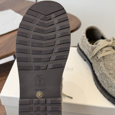 Brunello Cucinelli 26ss 秋冬新款复古乐福鞋‼ BC是意大利知名品牌,极简主义风格,纯手工串联珠链 Brunello Cucinelli 26ss 秋冬新款复古乐福鞋‼ BC是意大利知名品牌,极简主义风格,纯手工串联珠链