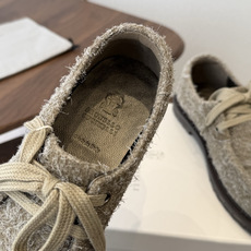 Brunello Cucinelli 26ss 秋冬新款复古乐福鞋‼ BC是意大利知名品牌,极简主义风格,纯手工串联珠链 Brunello Cucinelli 26ss 秋冬新款复古乐福鞋‼ BC是意大利知名品牌,极简主义风格,纯手工串联珠链