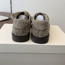 Brunello Cucinelli 26ss 秋冬新款复古乐福鞋‼ BC是意大利知名品牌,极简主义风格,纯手工串联珠链 Brunello Cucinelli 26ss 秋冬新款复古乐福鞋‼ BC是意大利知名品牌,极简主义风格,纯手工串联珠链