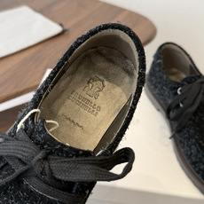 Brunello Cucinelli 26ss 秋冬新款复古乐福鞋‼ BC是意大利知名品牌,极简主义风格,纯手工串联珠链 Brunello Cucinelli 26ss 秋冬新款复古乐福鞋‼ BC是意大利知名品牌,极简主义风格,纯手工串联珠链
