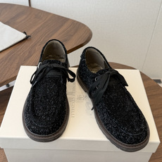Brunello Cucinelli 26ss 秋冬新款复古乐福鞋‼ BC是意大利知名品牌,极简主义风格,纯手工串联珠链 Brunello Cucinelli 26ss 秋冬新款复古乐福鞋‼ BC是意大利知名品牌,极简主义风格,纯手工串联珠链