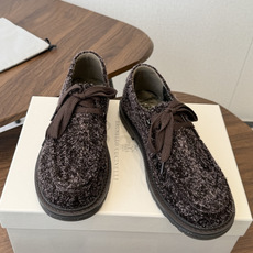 Brunello Cucinelli 26ss 秋冬新款复古乐福鞋‼ BC是意大利知名品牌,极简主义风格,纯手工串联珠链 Brunello Cucinelli 26ss 秋冬新款复古乐福鞋‼ BC是意大利知名品牌,极简主义风格,纯手工串联珠链