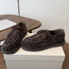 Brunello Cucinelli 26ss 秋冬新款复古乐福鞋‼ BC是意大利知名品牌,极简主义风格,纯手工串联珠链 Brunello Cucinelli 26ss 秋冬新款复古乐福鞋‼ BC是意大利知名品牌,极简主义风格,纯手工串联珠链