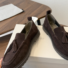Brunello Cucinelli 26ss 秋冬新款复古乐福鞋‼ BC是意大利知名品牌,极简主义风格,纯手工串联珠链 Brunello Cucinelli 26ss 秋冬新款复古乐福鞋‼ BC是意大利知名品牌,极简主义风格,纯手工串联珠链