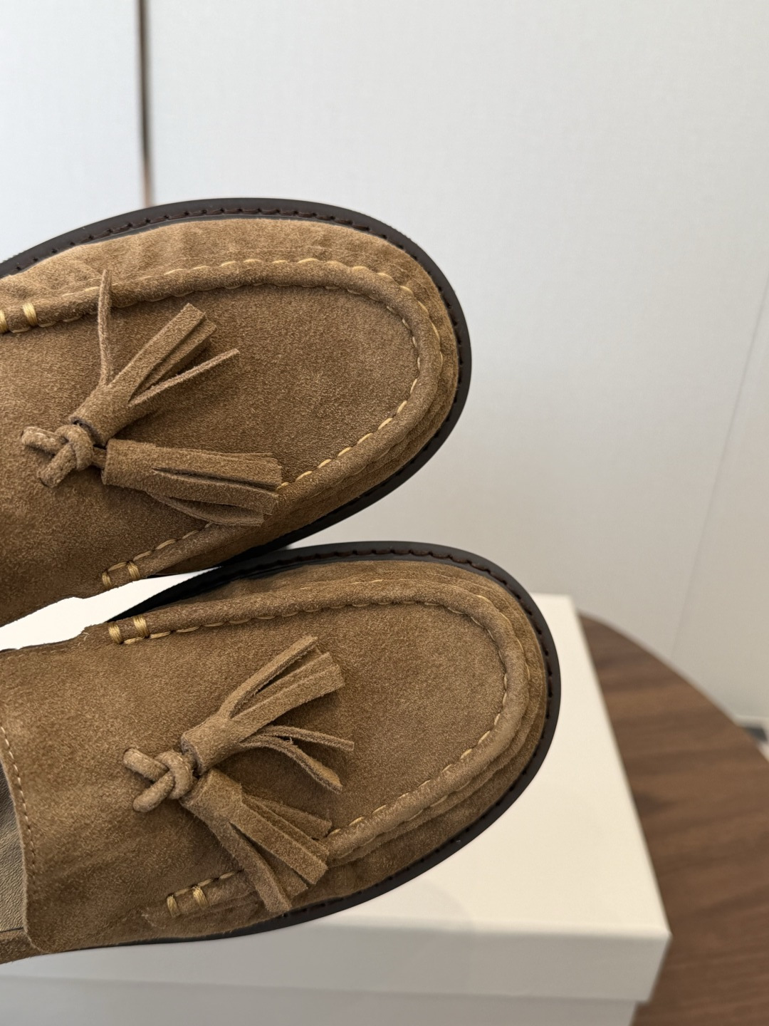 Brunello Cucinelli 26ss 秋冬新款复古乐福鞋‼ BC是意大利知名品牌，极简主义风格，纯手工串联珠链