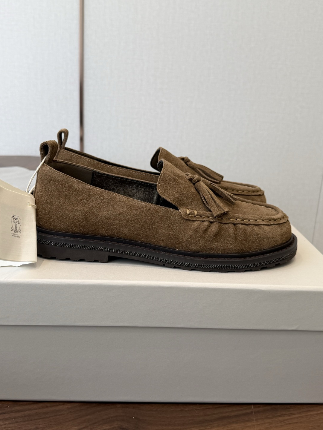 Brunello Cucinelli 26ss 秋冬新款复古乐福鞋‼ BC是意大利知名品牌，极简主义风格，纯手工串联珠链