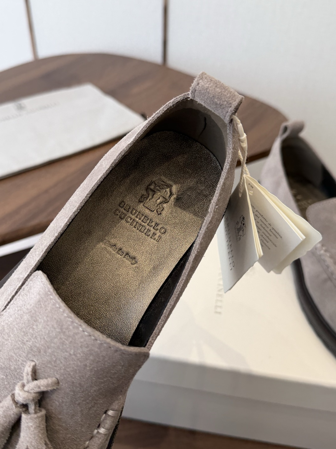 Brunello Cucinelli 26ss 秋冬新款复古乐福鞋‼ BC是意大利知名品牌，极简主义风格，纯手工串联珠链