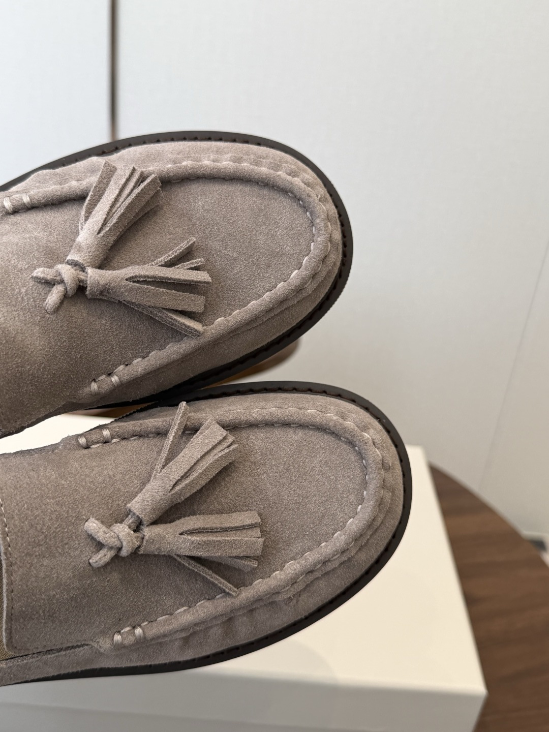 Brunello Cucinelli 26ss 秋冬新款复古乐福鞋‼ BC是意大利知名品牌，极简主义风格，纯手工串联珠链