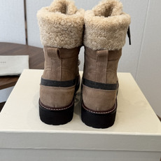 BC 26ss秋冬新品 毛线筒短靴 BrunelloCucinelli 源自乐福鞋的经典灵感定义了这款新胶底鞋的现代优雅 BC 26ss秋冬新品 毛线筒短靴 BrunelloCucinelli 源自乐福鞋的经典灵感定义了这款新胶底鞋的现代优雅