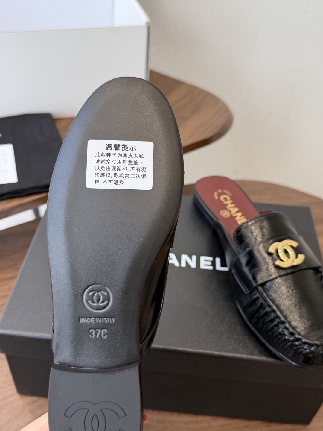 Chanel 26ss 小香 新款 半拖 凉鞋鞋春夏香家必备爆款 女神系列,拥有香家特色优雅名媛气质,超级耐看,让人无法 Chanel 26ss 小香 新款 半拖 凉鞋鞋春夏香家必备爆款 女神系列,拥有香家特色优雅名媛气质,超级耐看,让人无法