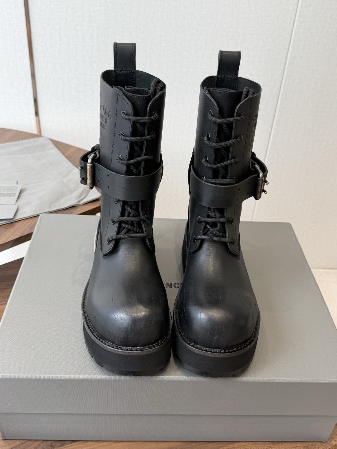(脚偏瘦可选小一码) Balenciaga巴黎世家26FW毒液 战损靴 毒液靴 ~ 暗黑机能风!时尚宠儿大将!出门炸街 (脚偏瘦可选小一码) Balenciaga巴黎世家26FW毒液 战损靴 毒液靴 ~ 暗黑机能风!时尚宠儿大将!出门炸街
