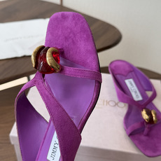莞产Jimmy Choo26ss夏季新款彩宝夹趾猫跟凉拖 这款夹趾高跟凉拖凭借精致彩宝配饰打造轻奢氛围感,方头搭配纤细夹 莞产Jimmy Choo26ss夏季新款彩宝夹趾猫跟凉拖 这款夹趾高跟凉拖凭借精致彩宝配饰打造轻奢氛围感,方头搭配纤细夹