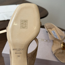 莞产Jimmy Choo26ss夏季新款彩宝夹趾猫跟凉拖 这款夹趾高跟凉拖凭借精致彩宝配饰打造轻奢氛围感,方头搭配纤细夹 莞产Jimmy Choo26ss夏季新款彩宝夹趾猫跟凉拖 这款夹趾高跟凉拖凭借精致彩宝配饰打造轻奢氛围感,方头搭配纤细夹