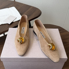 莞产Jimmy Choo26ss夏季新款宝石扣尖头平底单鞋 自带浓郁复古艺术气息,微尖鞋头修饰脚型,哑光绒面质感高级,琉 莞产Jimmy Choo26ss夏季新款宝石扣尖头平底单鞋 自带浓郁复古艺术气息,微尖鞋头修饰脚型,哑光绒面质感高级,琉