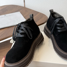 BRUNELLO CUCINELLI 新款马丁靴 不用多说!超级有范的一款靴子女孩子穿起来不要太酷,走在街上保证回头率蹭 BRUNELLO CUCINELLI 新款马丁靴 不用多说!超级有范的一款靴子女孩子穿起来不要太酷,走在街上保证回头率蹭