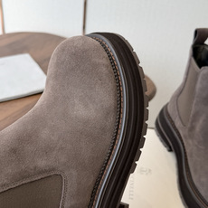 BRUNELLO CUCINELLI 新款马丁靴 不用多说!超级有范的一款靴子女孩子穿起来不要太酷,走在街上保证回头率蹭 BRUNELLO CUCINELLI 新款马丁靴 不用多说!超级有范的一款靴子女孩子穿起来不要太酷,走在街上保证回头率蹭