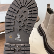 BRUNELLO CUCINELLI 新款马丁靴 不用多说!超级有范的一款靴子女孩子穿起来不要太酷,走在街上保证回头率蹭 BRUNELLO CUCINELLI 新款马丁靴 不用多说!超级有范的一款靴子女孩子穿起来不要太酷,走在街上保证回头率蹭