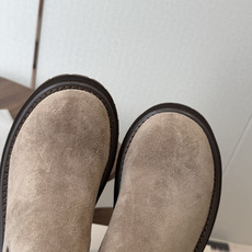 BRUNELLO CUCINELLI 新款马丁靴 不用多说!超级有范的一款靴子女孩子穿起来不要太酷,走在街上保证回头率蹭 BRUNELLO CUCINELLI 新款马丁靴 不用多说!超级有范的一款靴子女孩子穿起来不要太酷,走在街上保证回头率蹭