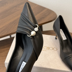Jimmy Choo 26ss 春夏 系列JC新款 高跟凉鞋 模糊鞋履与珠宝配饰之间的界线 鲜明 Jimmy Choo Jimmy Choo 26ss 春夏 系列JC新款 高跟凉鞋 模糊鞋履与珠宝配饰之间的界线 鲜明 Jimmy Choo