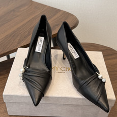 Jimmy Choo 26ss 春夏 系列JC新款 高跟凉鞋 模糊鞋履与珠宝配饰之间的界线 鲜明 Jimmy Choo Jimmy Choo 26ss 春夏 系列JC新款 高跟凉鞋 模糊鞋履与珠宝配饰之间的界线 鲜明 Jimmy Choo