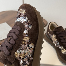 Brunello Cucinelli 女士镶珠装饰休闲运动鞋BC新款秋冬新品女士条纹麂皮运动鞋:羊皮垫.装饰镶珠运动鞋) Brunello Cucinelli 女士镶珠装饰休闲运动鞋BC新款秋冬新品女士条纹麂皮运动鞋:羊皮垫.装饰镶珠运动鞋)